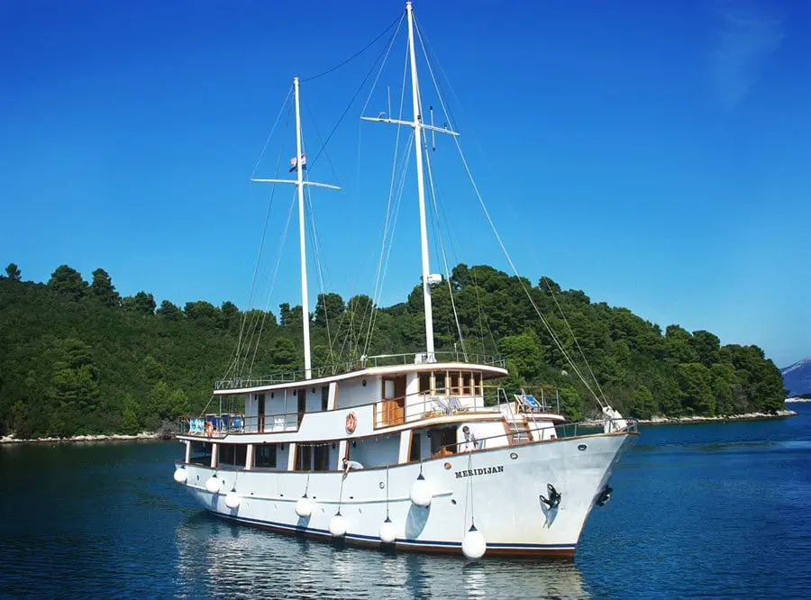 Motorsailer